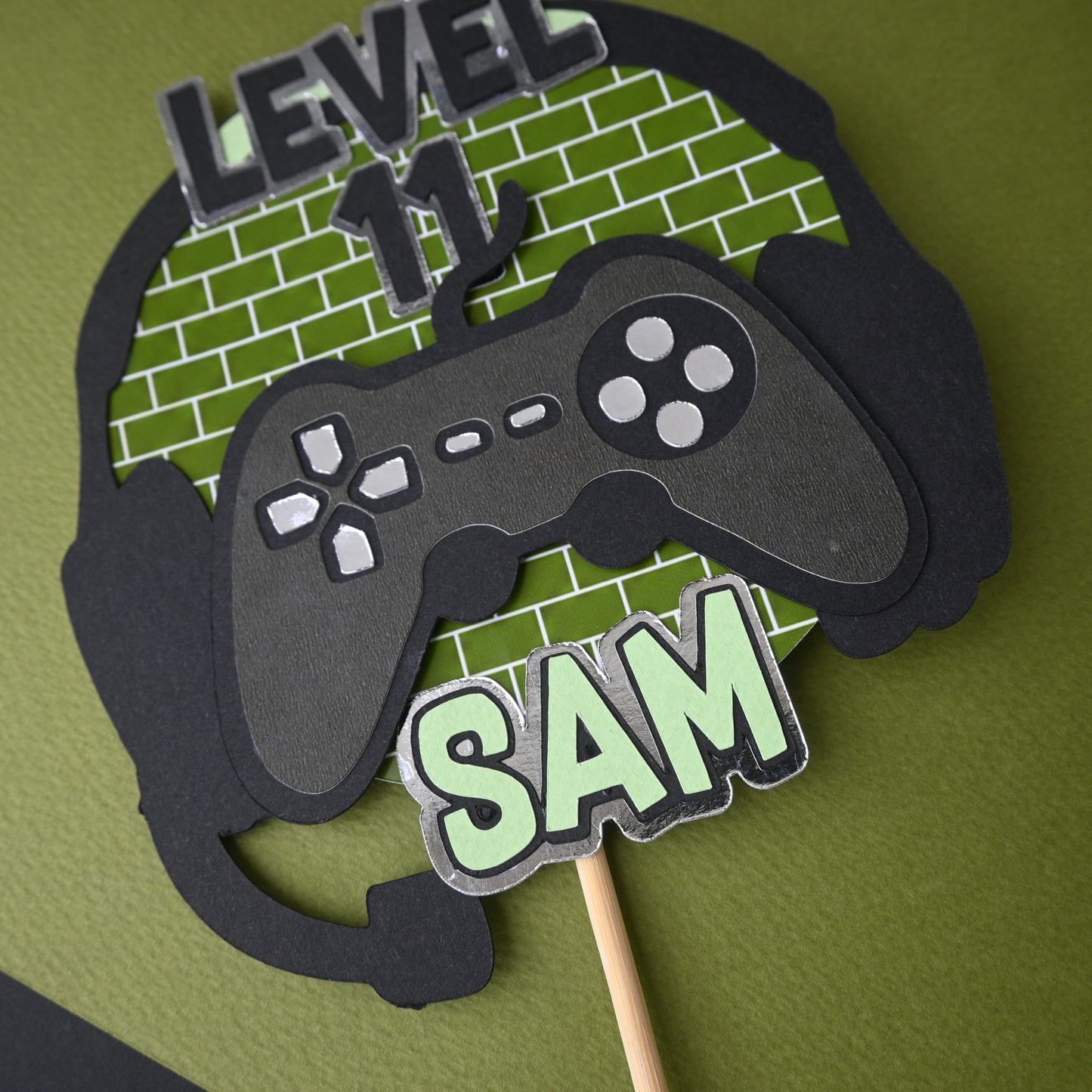 Gaming Theme Cake Topper – Handcrafted Party Decoration