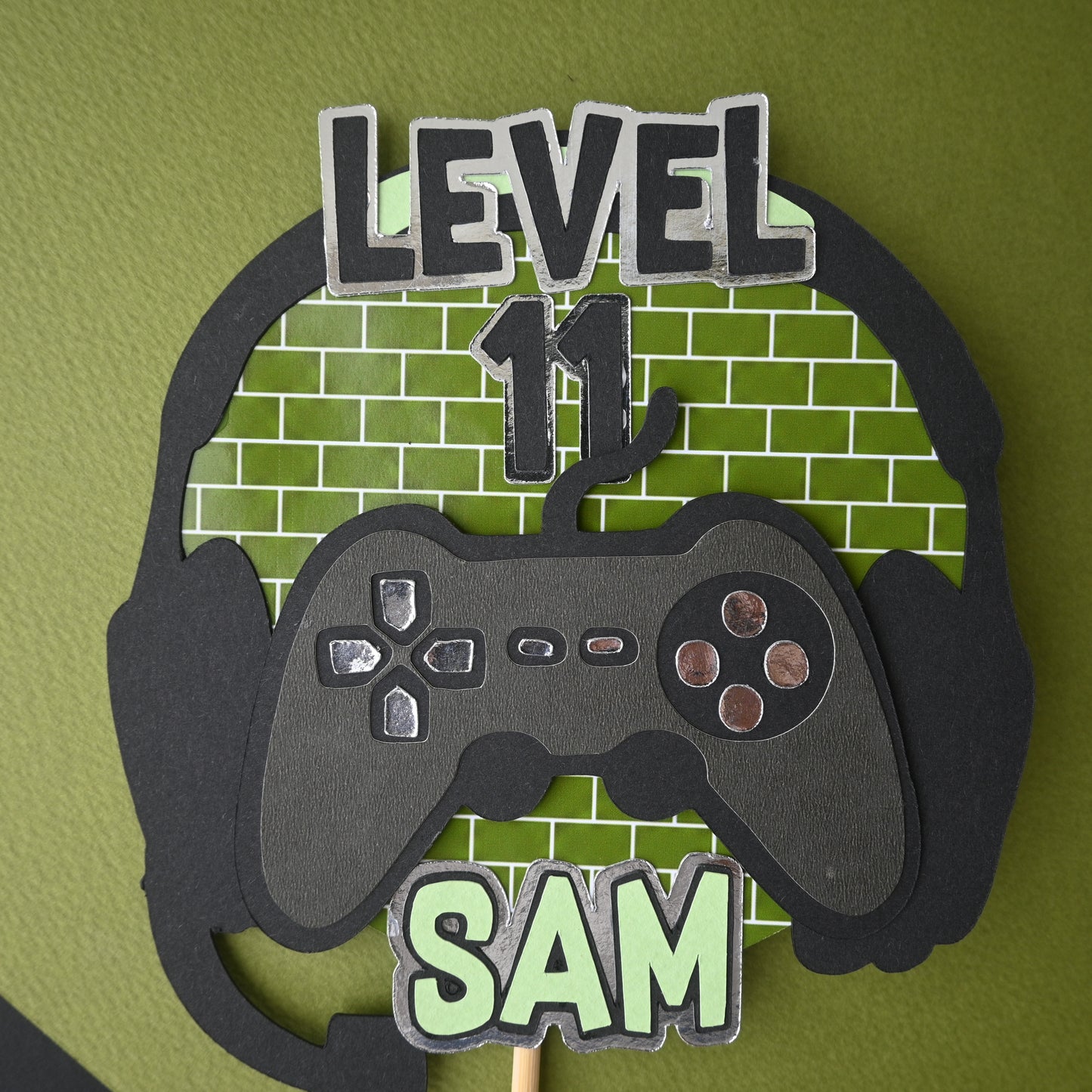 Gaming Theme Cake Topper – Handcrafted Party Decoration